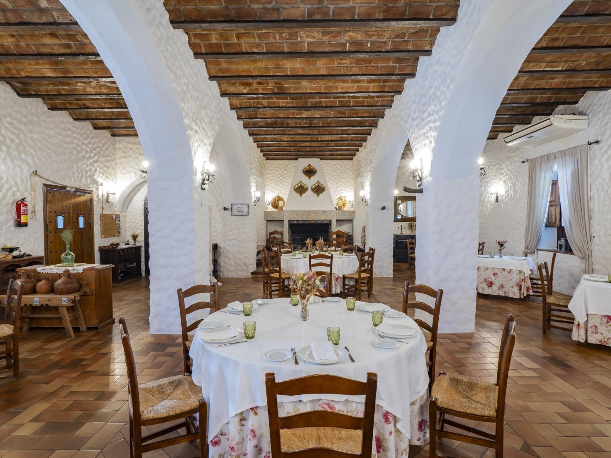 Cubo'S Hotel Cortijo San Antonio Касарабонела Экстерьер фото