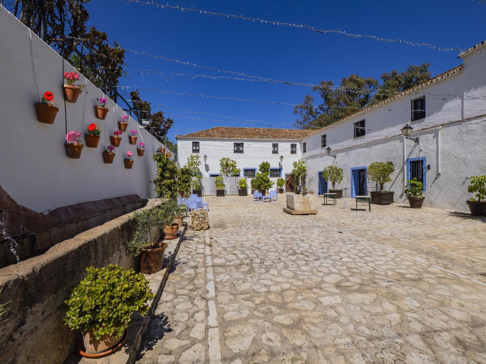 Cubo'S Hotel Cortijo San Antonio Касарабонела Экстерьер фото