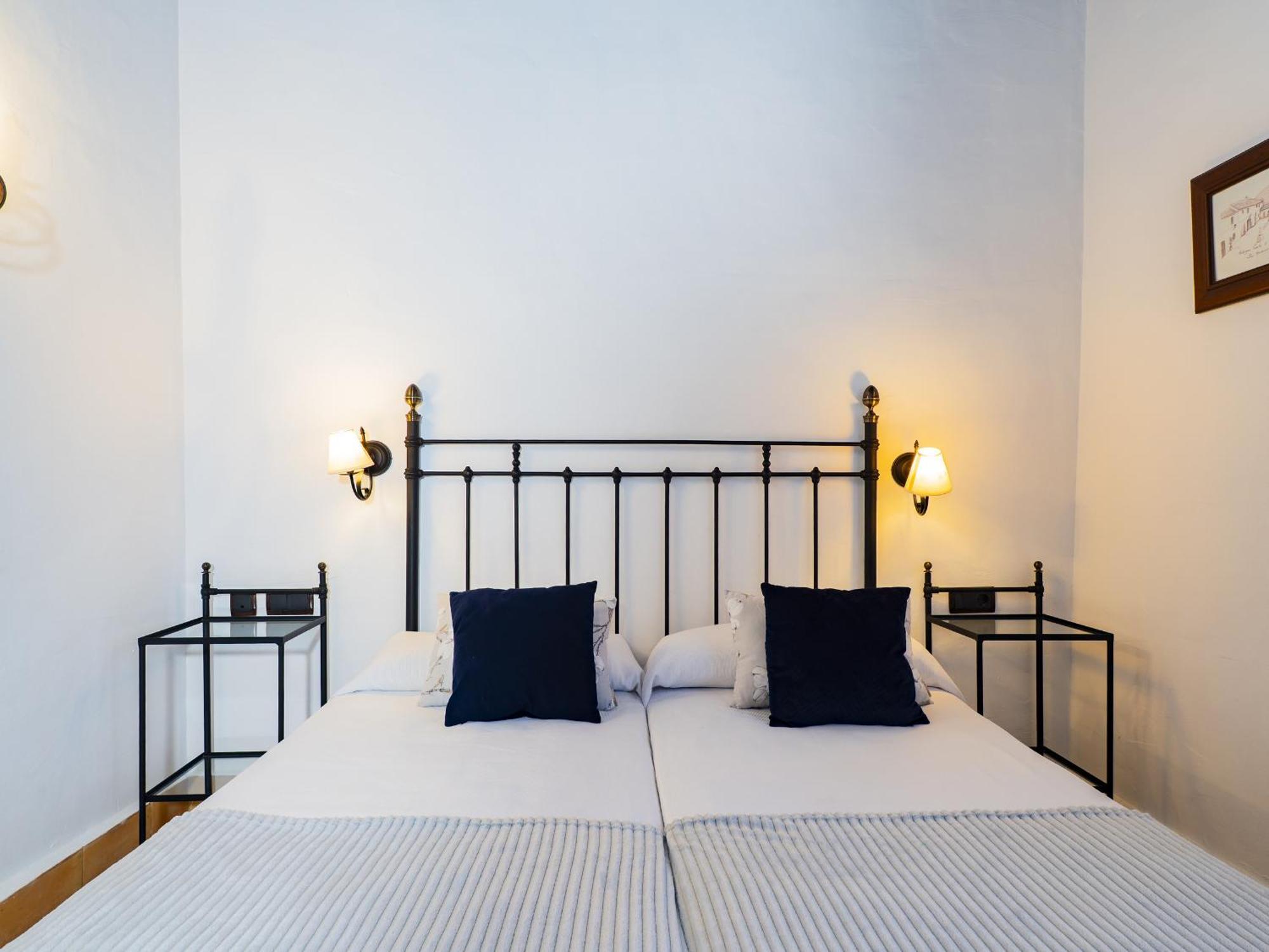 Cubo'S Hotel Cortijo San Antonio Касарабонела Экстерьер фото